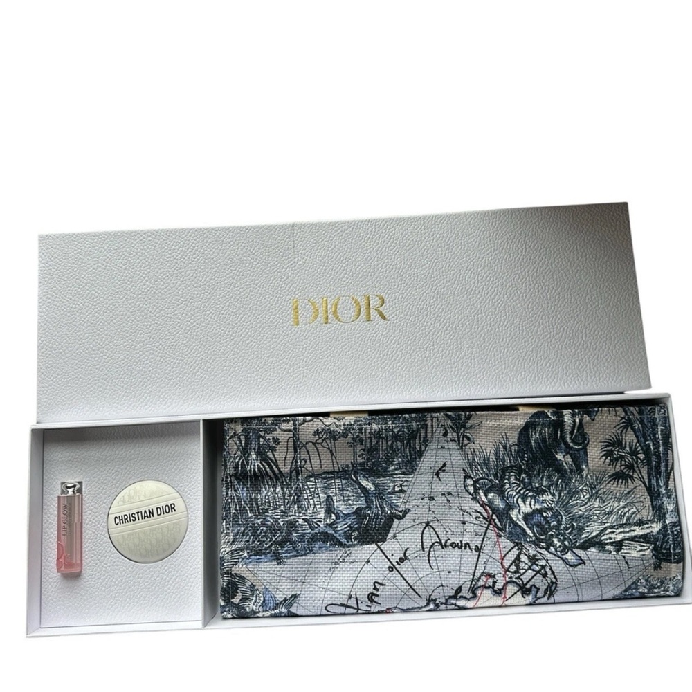 ✨SOLD✨
Dior VIP Platinum Gift Around the World Tote/Baume/Pink Lip Glow NIB